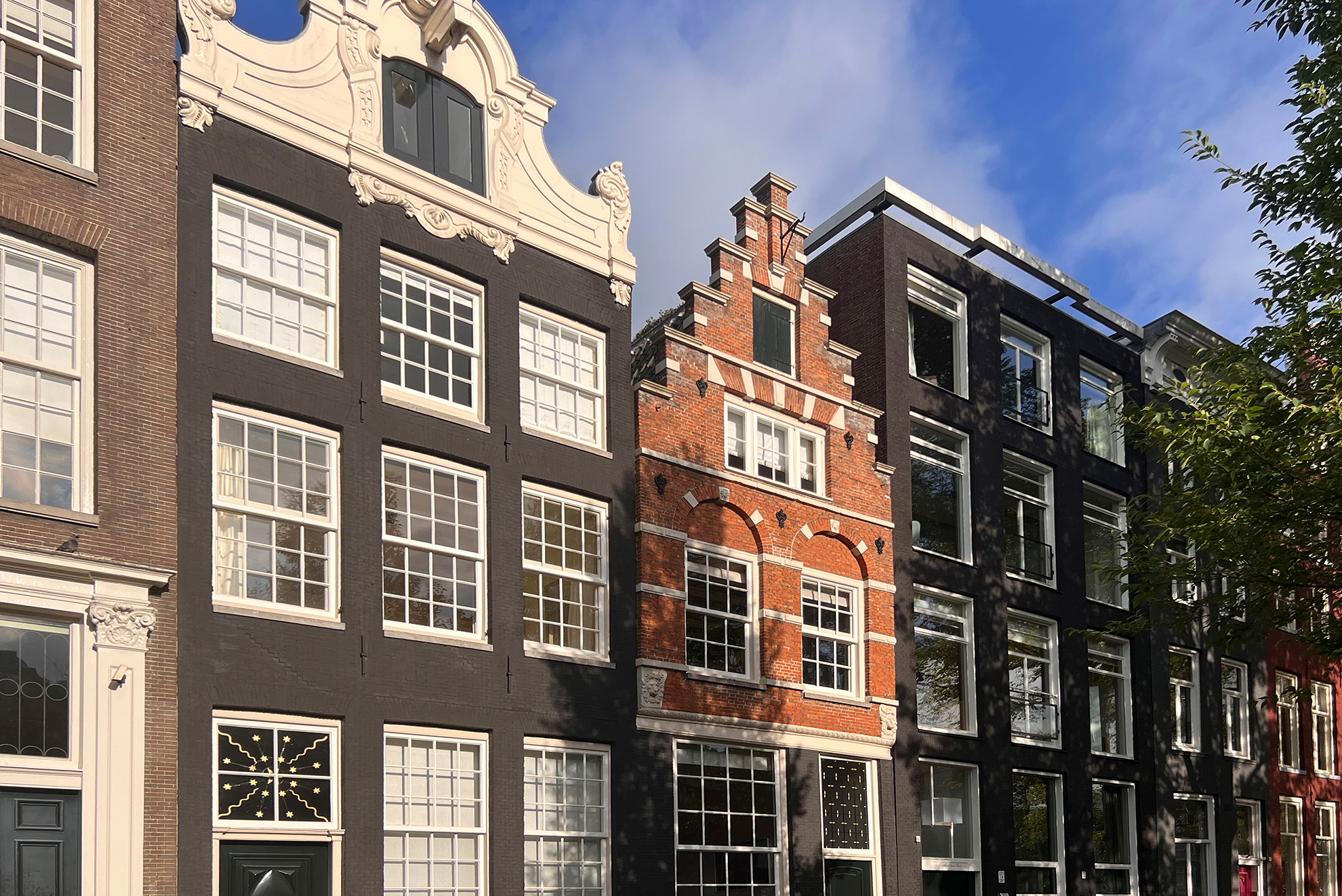 Featured image for “Herengracht 334 A & PP in Romeinsarmsteeg – LIVING IN FIVE CENTURIES”